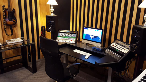 Indianapolis Student Recording Studio for Audio Engineering | Azmyth
